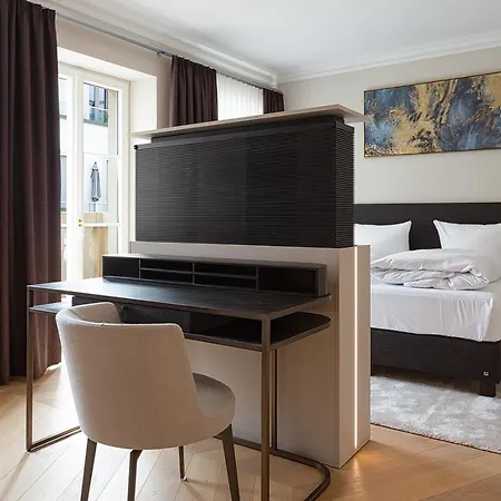 Luxury / 2-raum-apartment An Der Frauenkirche アパート